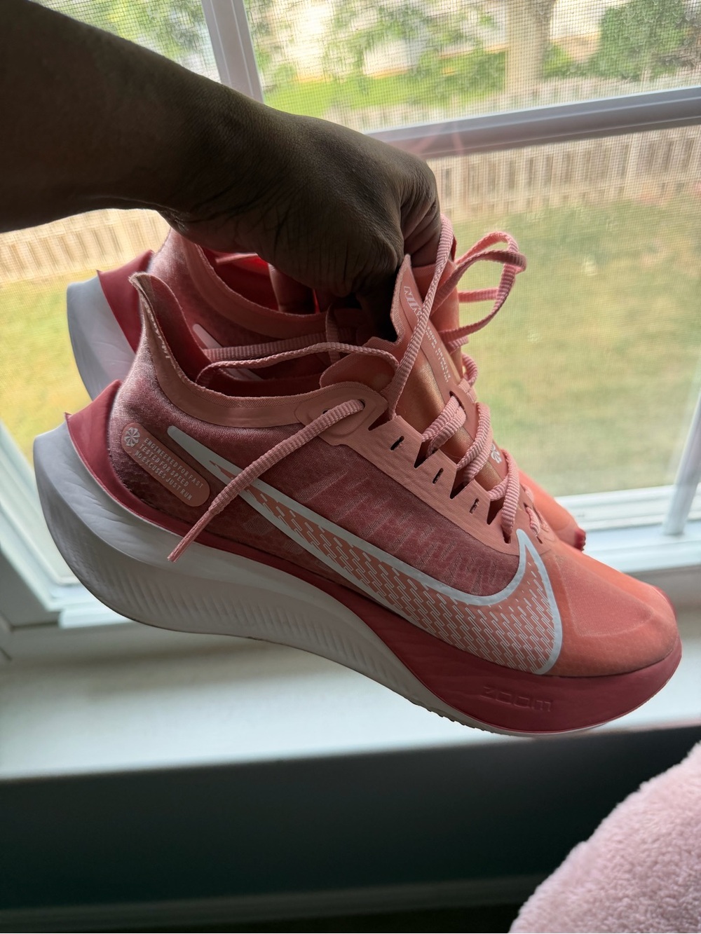NIKE Zoom Performance Running Shoes - Lightweight & Cushioned